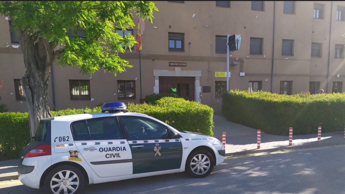 Cuartel de la Guardia Civil de Almazán.-HDS