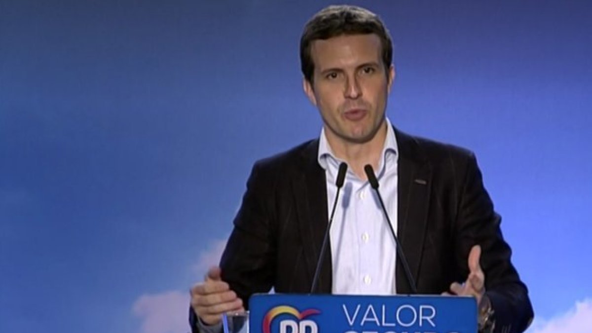 Un momento de la intervención de Pablo Casado, pesidente del PP, en un acto electoral celebrado en Córdoba este domingo.-EL PERIÓDICO