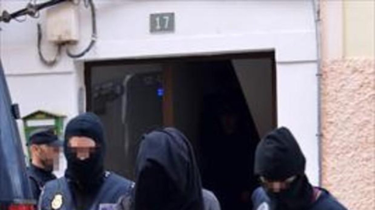 Una detenida acusada de colaborar con el EI, en diciembre en Fuerteventura.-POLICÍA NACIONAL