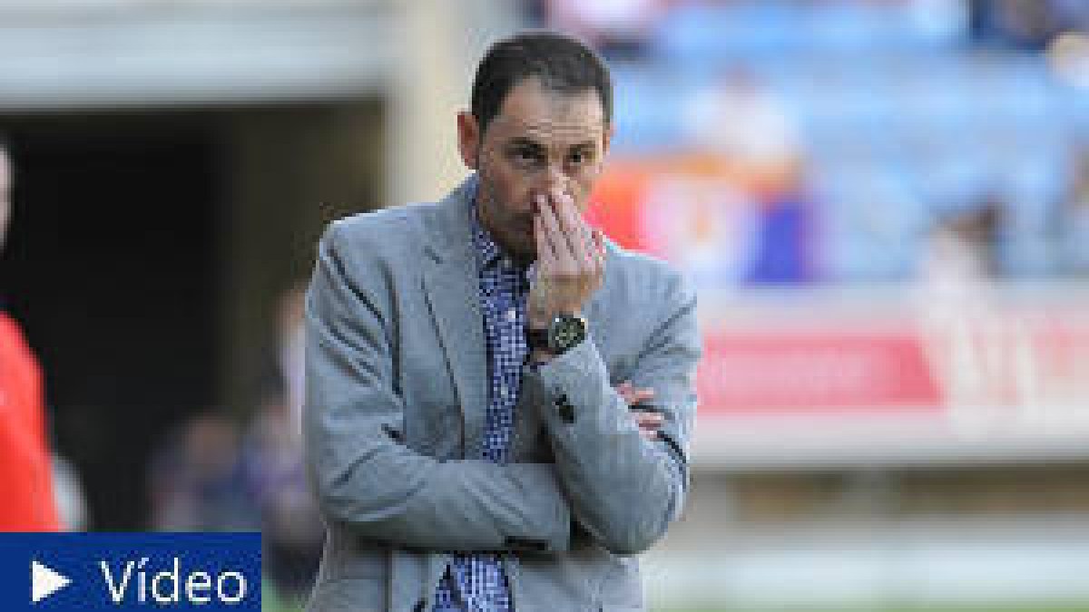 El técnico del Numancia, Pablo Machín. / VALENTÍN GUISANDE-