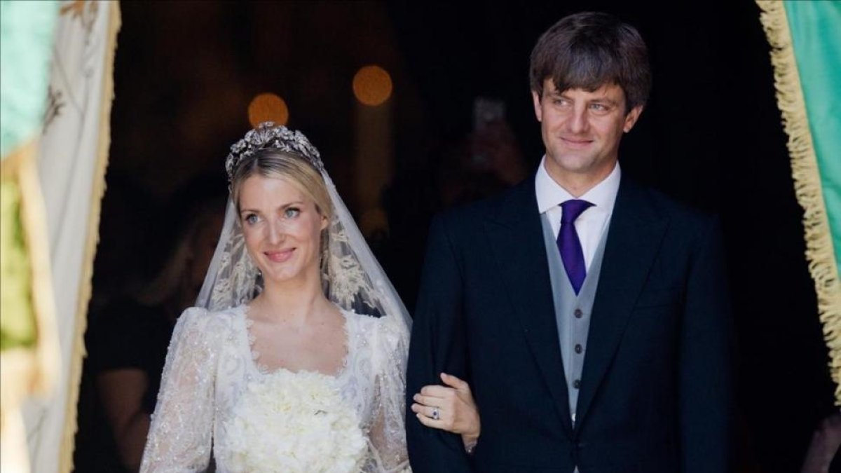 Ekaterina Malysheva y Ernesto Augusto de Hannover, tras la ceremonia religiosa.-JULIAN STRATENSCHULTE / AFP