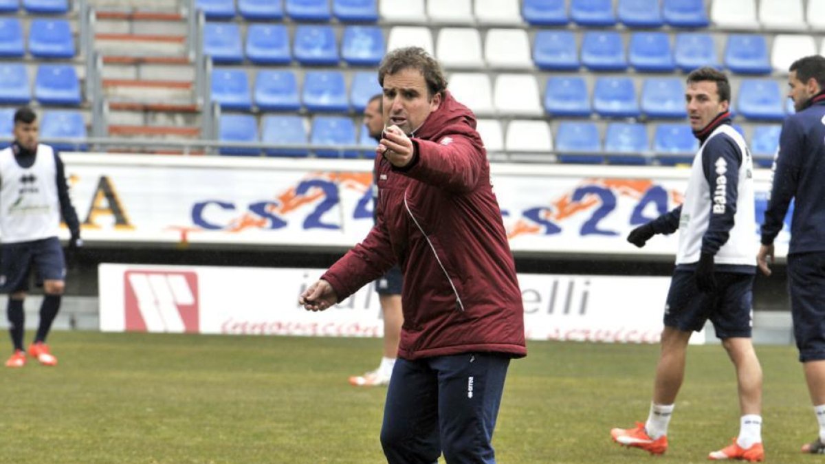 El técnico del C.D. Numancia, Jagoba Arrasate.-VALENTÍN GUISANDE