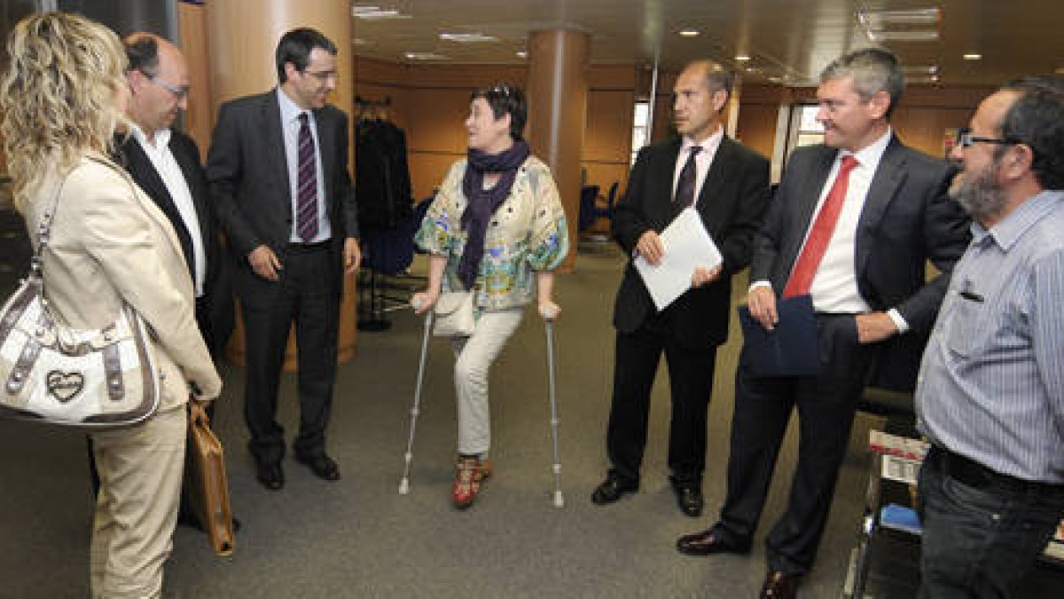La reunión mantenida entre la Cámara de Comercio y Caja España-Caja Duero. / ÚRSULA SIERRA-