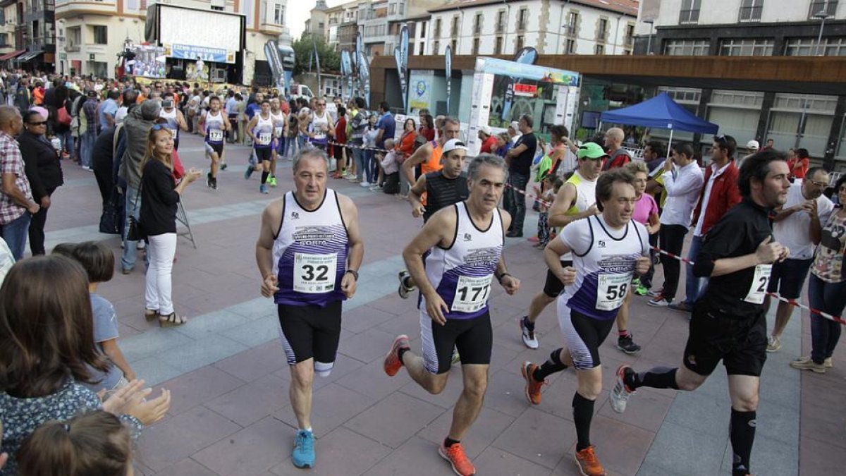 Imagen de la Media Maratón Ciudad de Soria celebrada el año pasado.-Diego Mayor