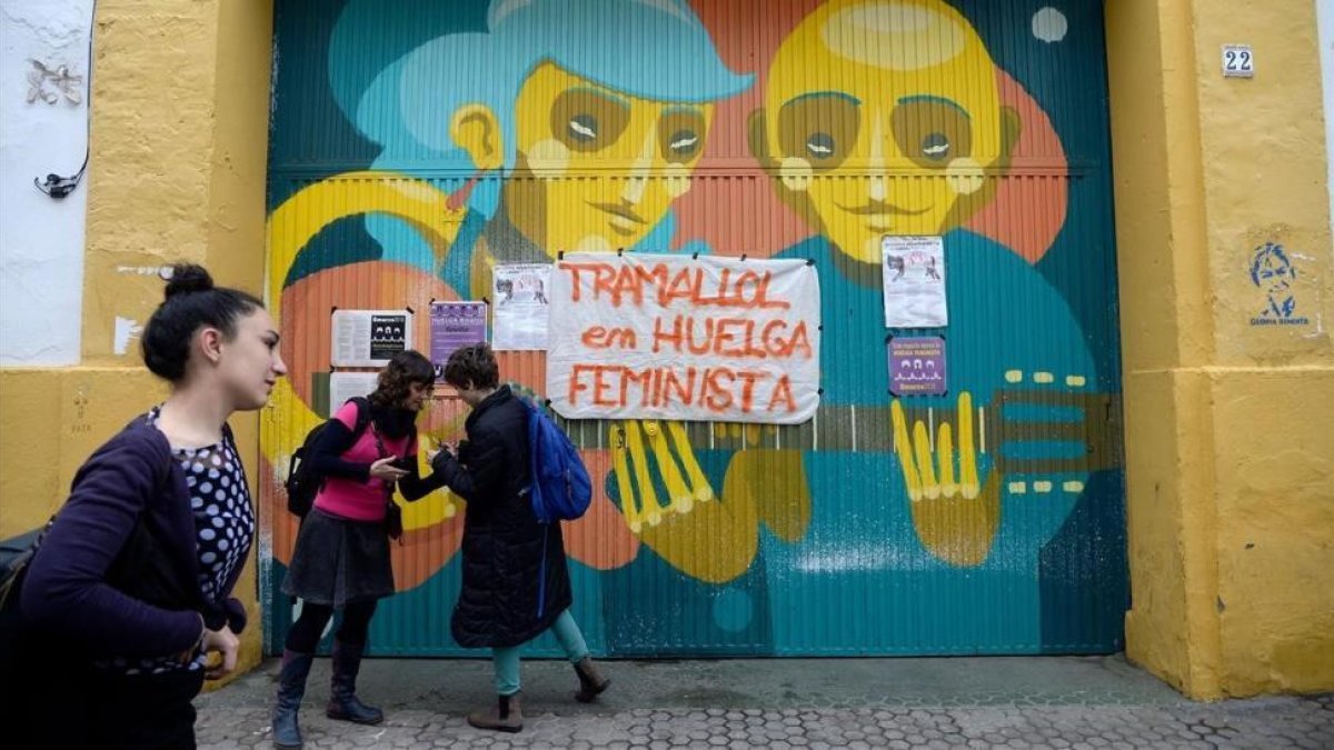 Foto de la huelga feminista en Barcelona-CRISTINA QUICLER