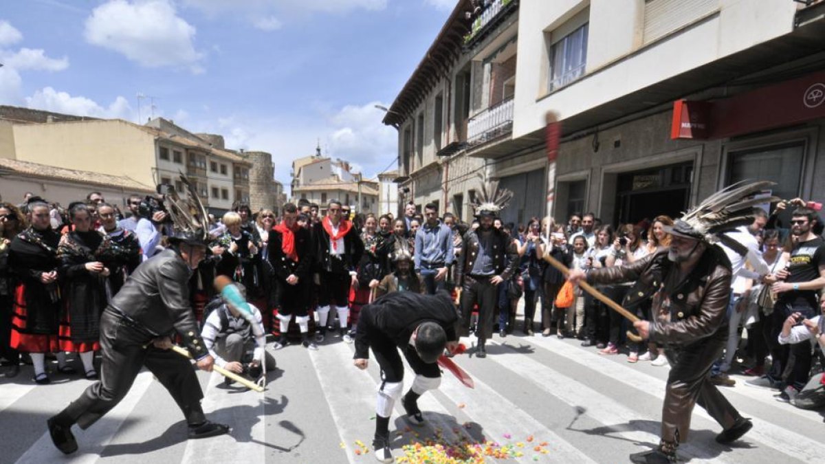 El Zarrón es una de las tradiciones más arraigadas en la provincia.-VALENTÍN GUISANDE