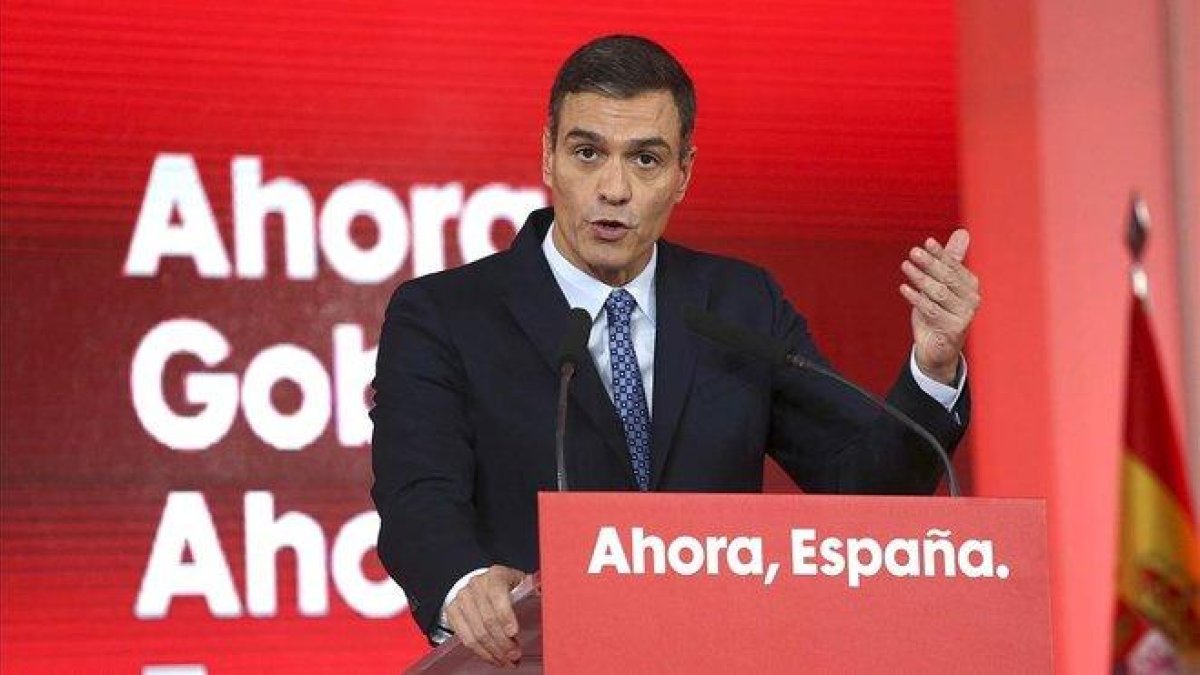 Pedro Sanchez durante el acto de presentaci n del programa electoral del Psoe para las elecciones del 10N.-DAVID CASTRO