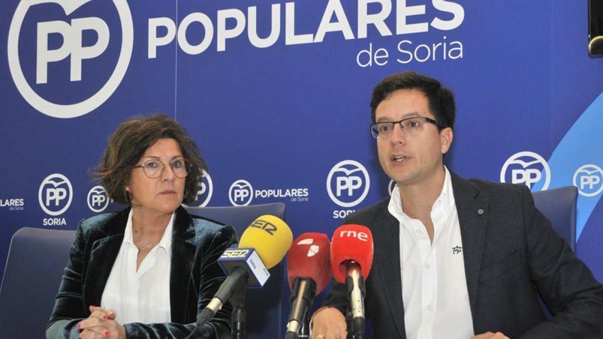 María del Mar Angulo y Tomás Cabezón.-VALENTIN GUISANDE