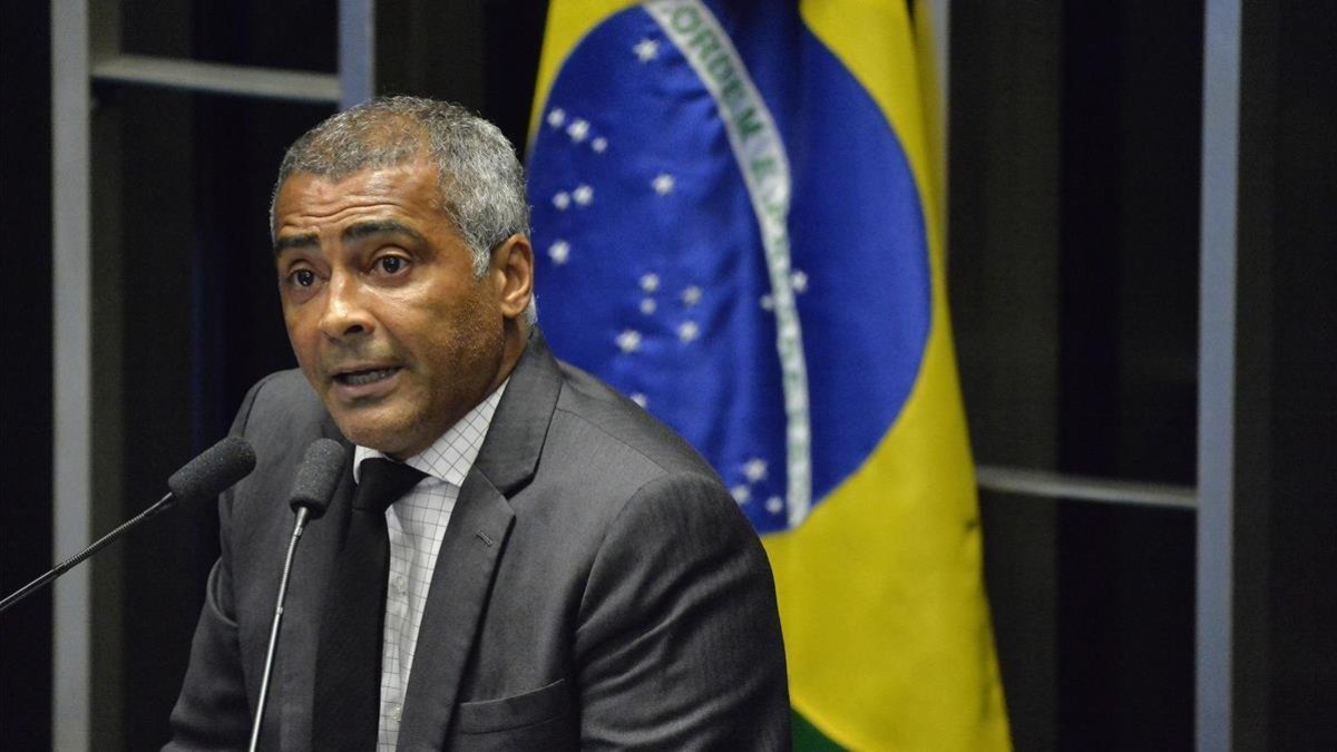 El senador y exfutbolista Romário.-