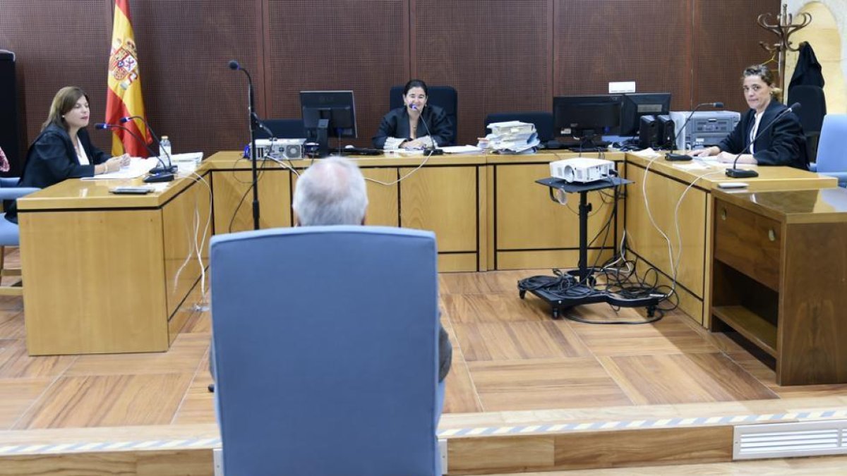 Un momento del juicio celebrado ayer en el que se juzgó al vecino de Ágreda J-M.C.C-VALENTÍN GUISANDE