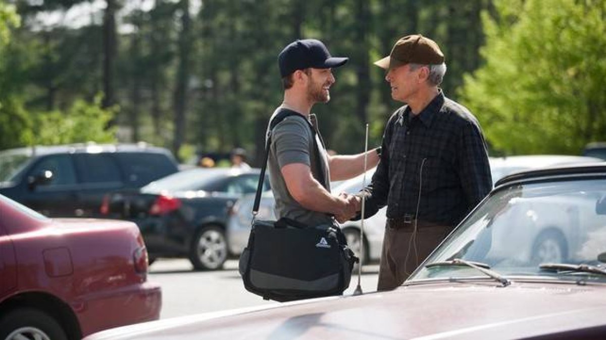 Justin Timberlake y Clint Eastwood, en 'Golpe de efecto'.-Foto: ARCHIVO