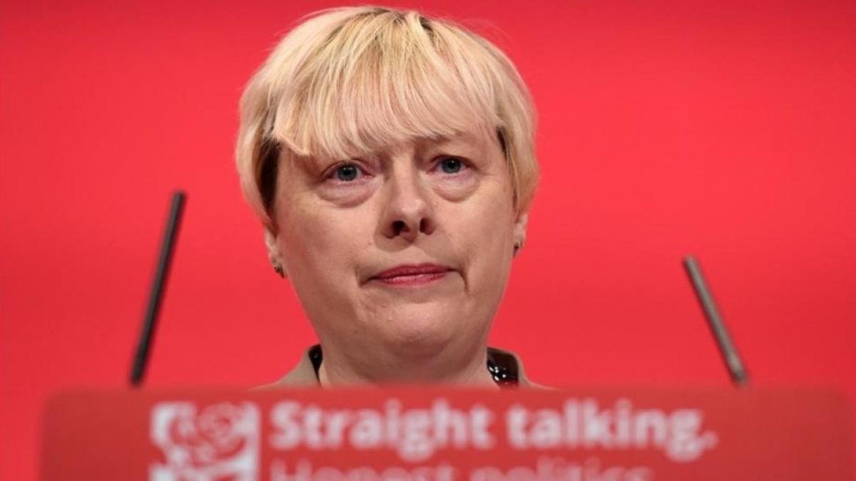 La laborista Angela Eagle anuncia que va disputar en liderazgo laborista a Jeremy Corbyn.-EFE / FACUNDO ARRIZABALAGA