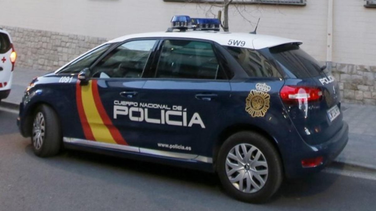 Coche patrulla de la Policía Nacional-EFE