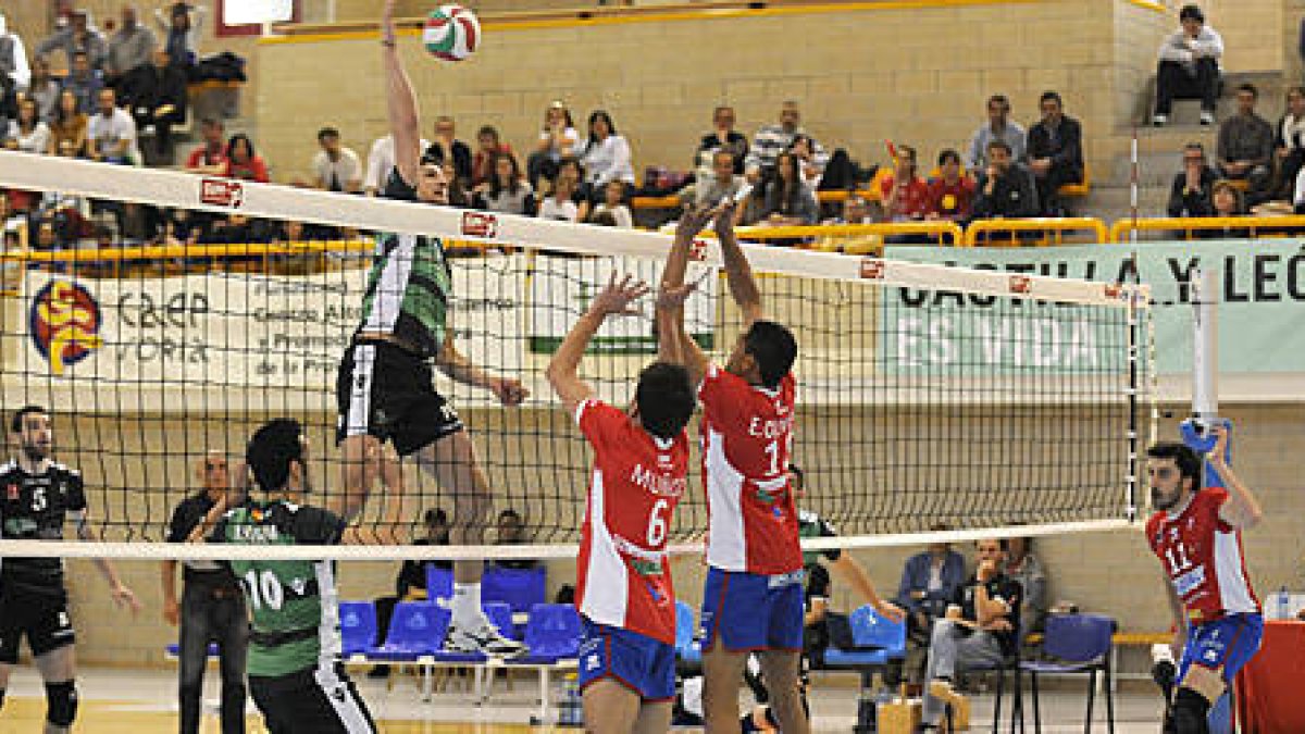 CMA Soria y Caja 3 Teruel se jugarán el primer título de la próxima temporada. / V. Guisande-
