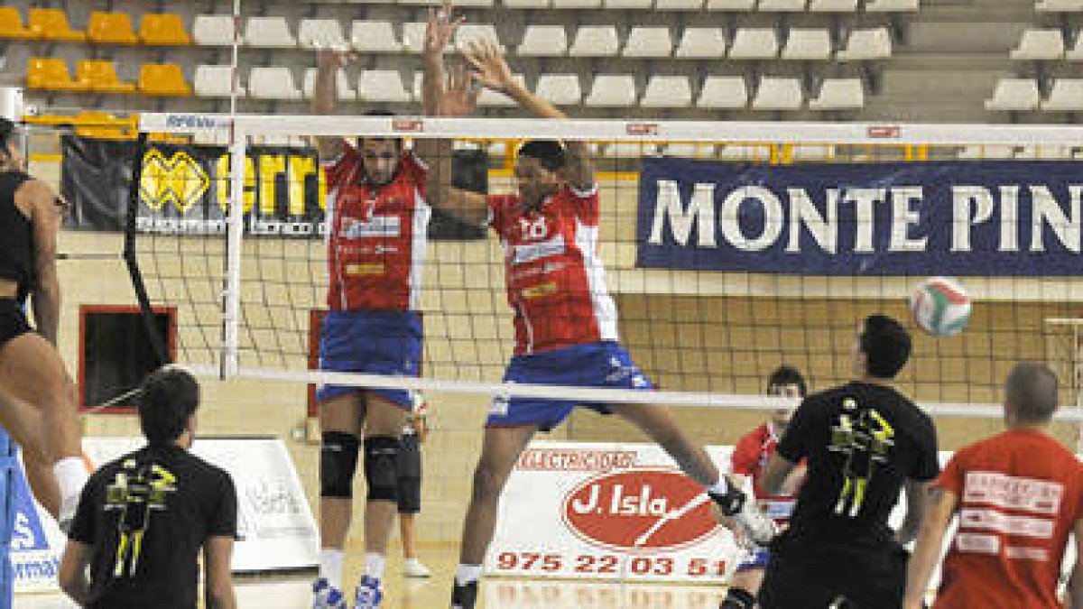 El CMA inicia su andadura en la Superliga 2011-2012. / V. Guisande-