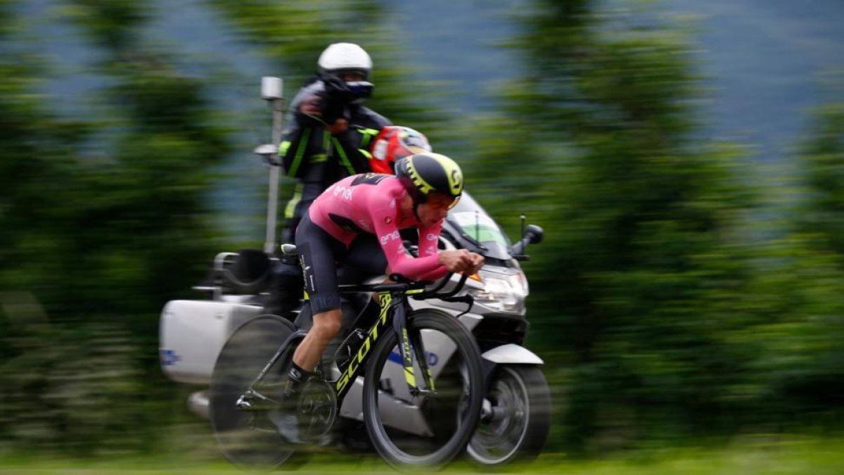 Simon Yates, durante la contrarreloj del Giro-LUK BENIES