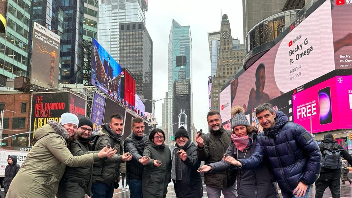Delegación de Trufforum en la Time Square de Nueva York. HDS