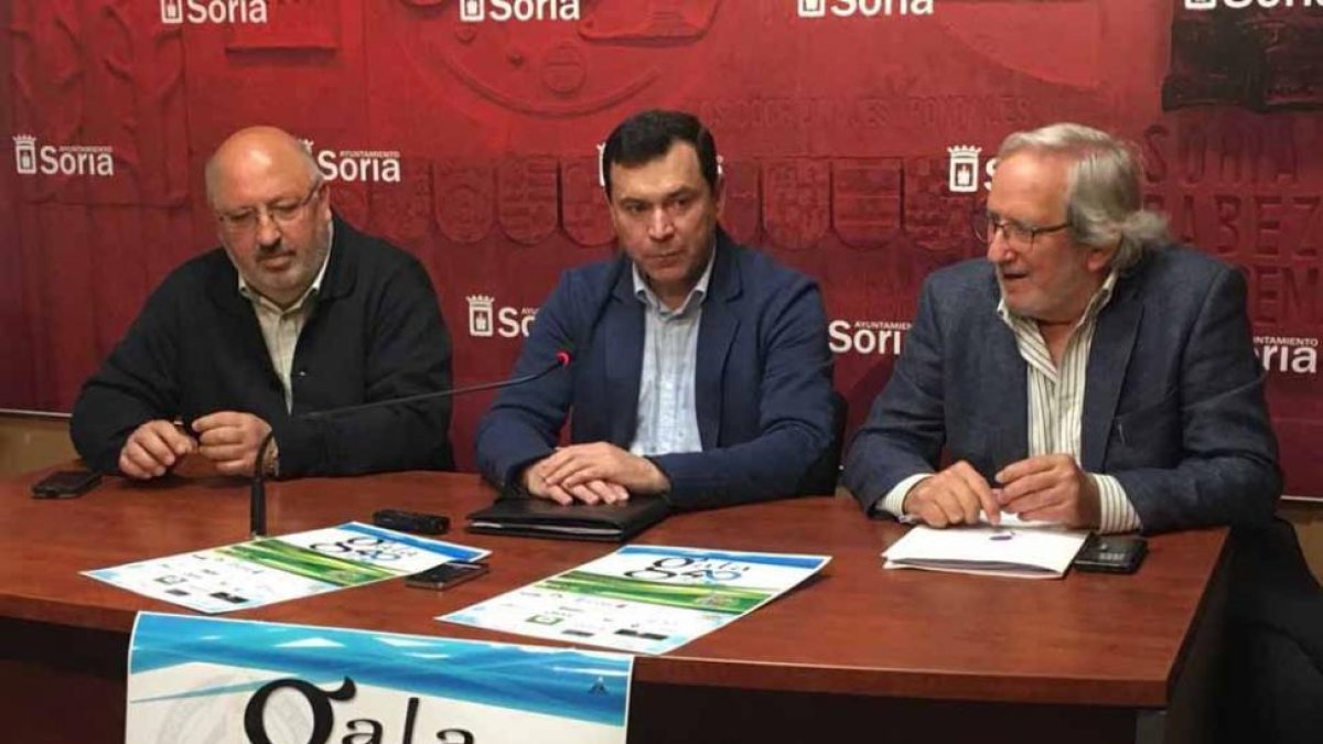 Amancio Martínez, Tito Hernansanz y Jesús Bárez, ayer, durante la presentación de los actos del San José.-HDS