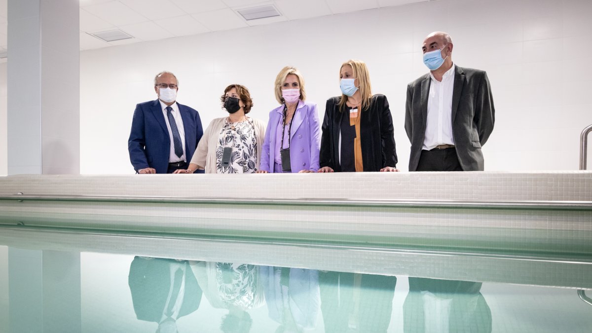 La consejera de Sanidad visita las instalaciones del nuevo edificio en el Hospital Santa Bárbara. G.M.