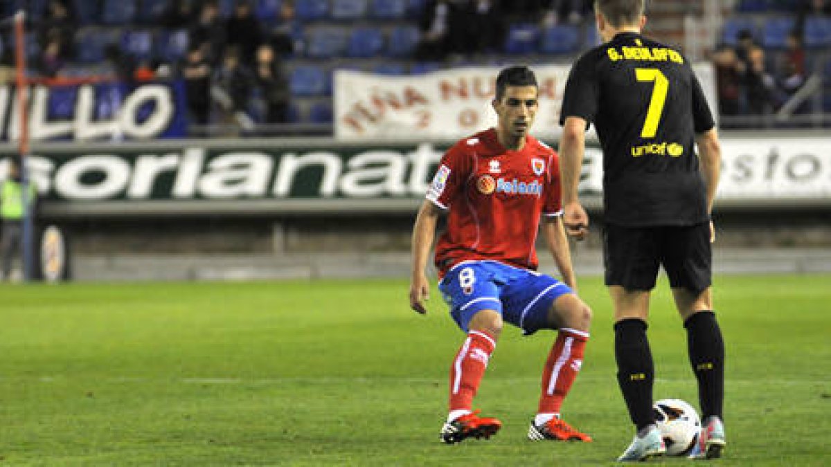 Isidoro en el encuentro del pasado sábado ante el Barcelona B / Diego Mayor-
