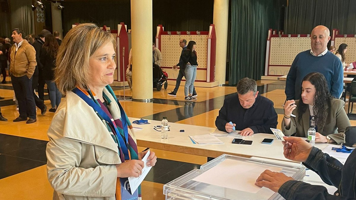 Elia Jiménez repite legislatura con el PP.