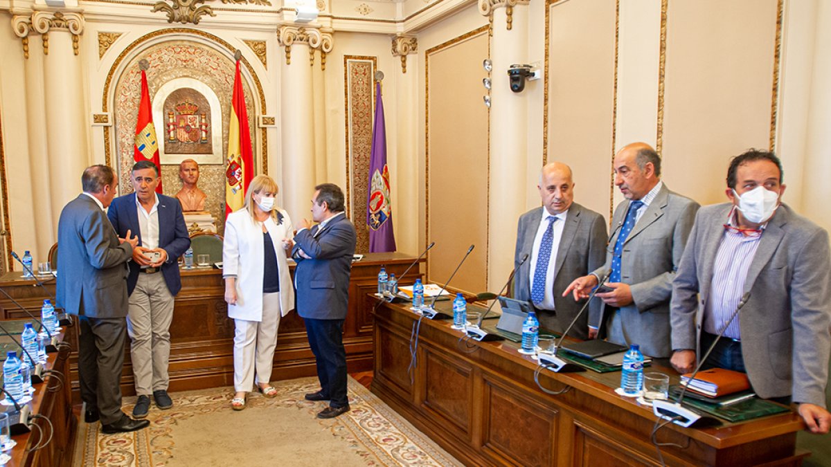 Diputados provinciales de Soria durante el pleno de junio - MARIO TEJEDOR