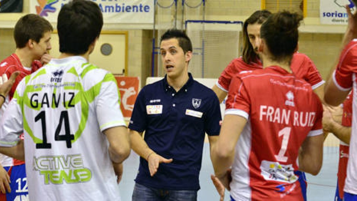 Álvaro Martín confía en ganar uno de los dos partidos de Almería. / Álvaro Martínez-