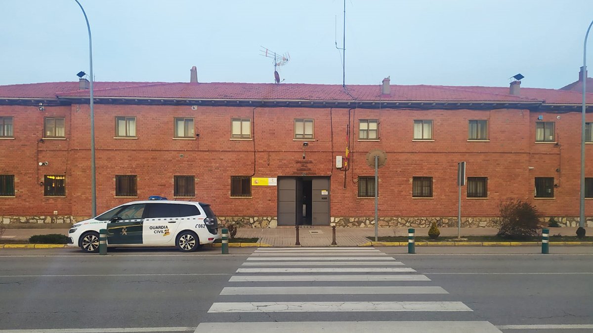 Cuartel de la Guardia civil en San Esteban - Ana Hernando