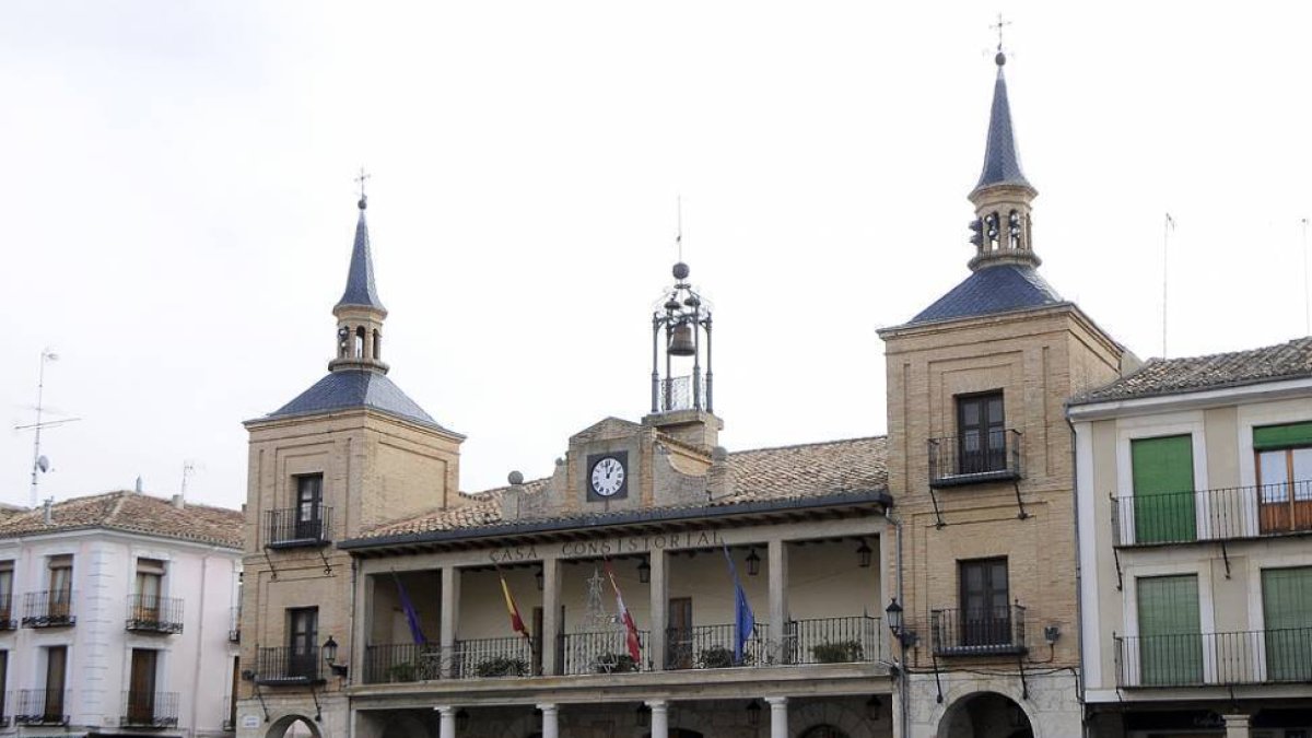 Exterior de la casa consistorial de El Burgo de Osma.-VALENTÍN GUISANDE