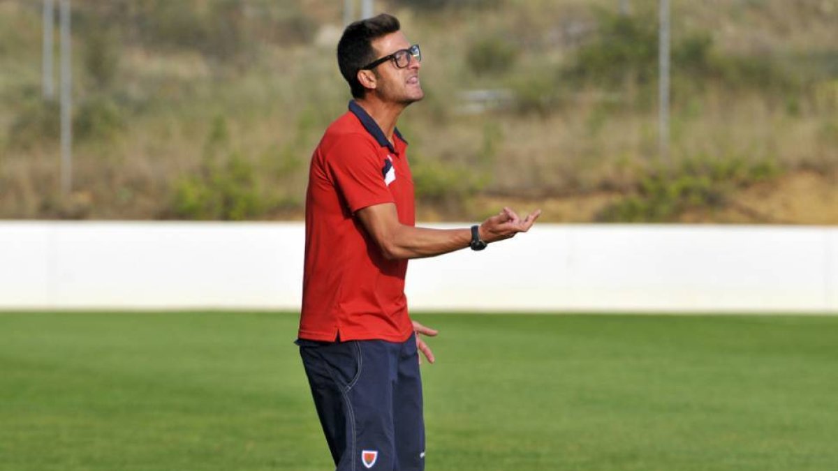 Juan Carlos Moreno espera el sábado en la Ciudad Deportiva un partido muy exigente.-Valentín Guisande
