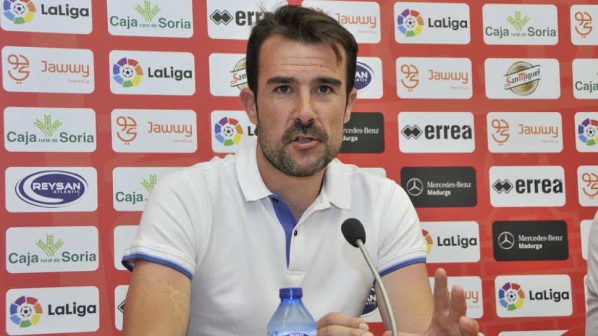 Aritz López Garai será el responsabel del banquillo del Numanciadurante la próxima temporada.-VALENTÍN GUISANDE