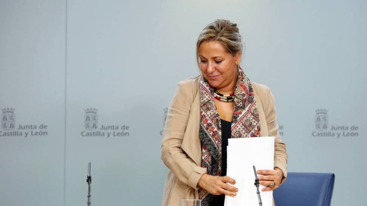 La vicepresidenta de la Junta y portavoz, Rosa Valdeón, durante la rueda de prensa posterior a la reunión del Consejo de Gobierno de Castilla y León-Ical