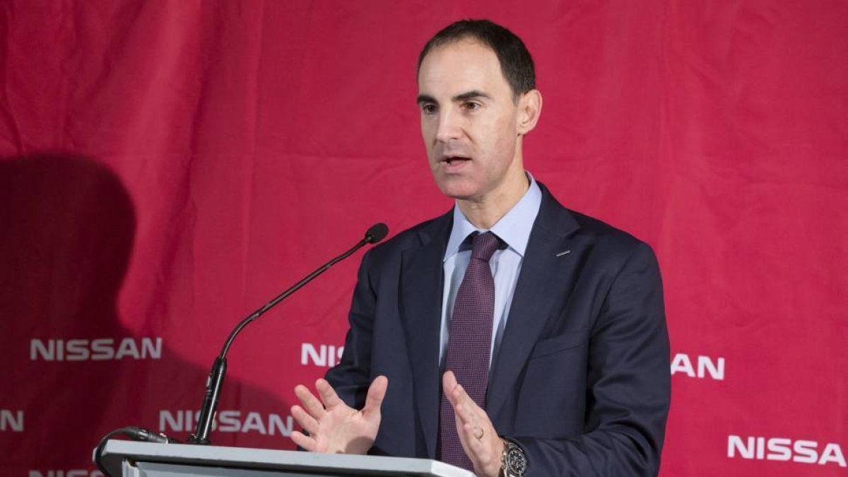 El consejero director general y vicepresidente de Operaciones Industriales de Nissan en España, Frank Torres, informa del estado de las negociaciones con los representantes de los trabajadores-Efe