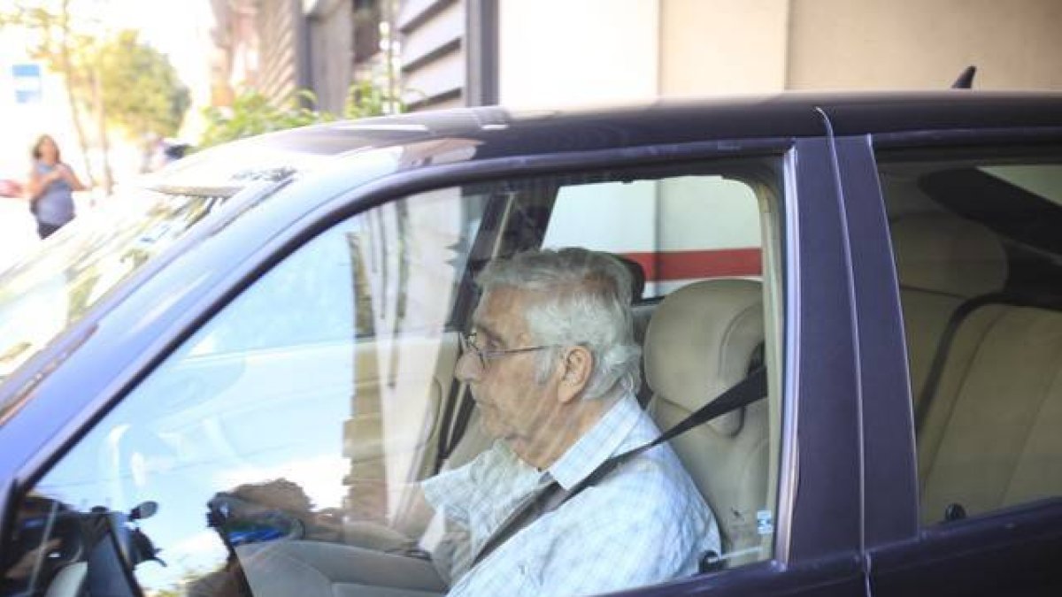 Daniel Osácar sale de la sede de CDC, el pasado 28 de agosto.-FERRAN NADEU