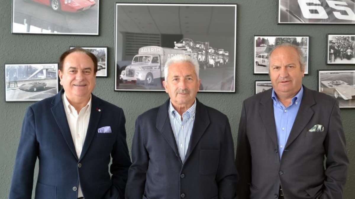 Los hermanos José, Eduardo y Jesús Mateo Lorenzo.-