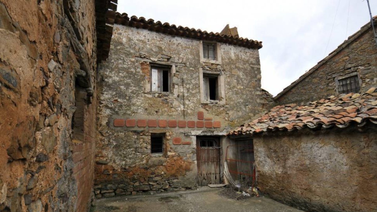 Fachada de la vivienda de Bécquer en Noviercas.-VALENTÍN GUISANDE