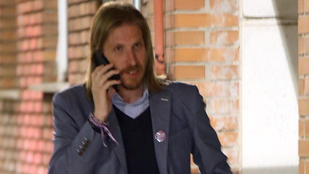 Un nuevo error en el volcado de los votos mete a Pablo Fernández en las Cortes-- ICAL