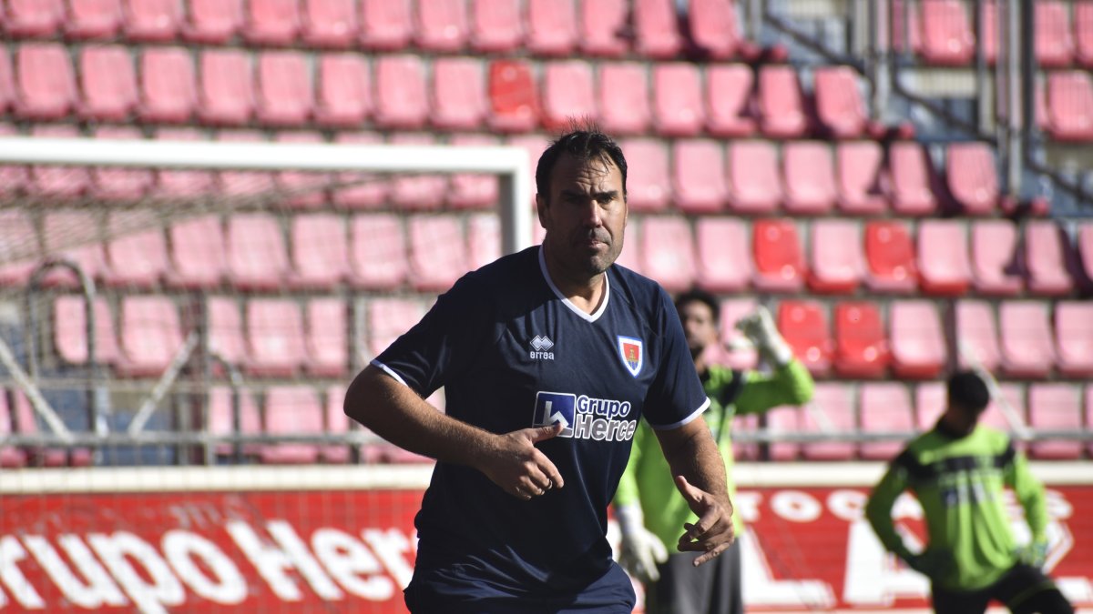 Iñaki Bea en el entrenamiento de este jueves en Los Pajaritos. CD Numancia