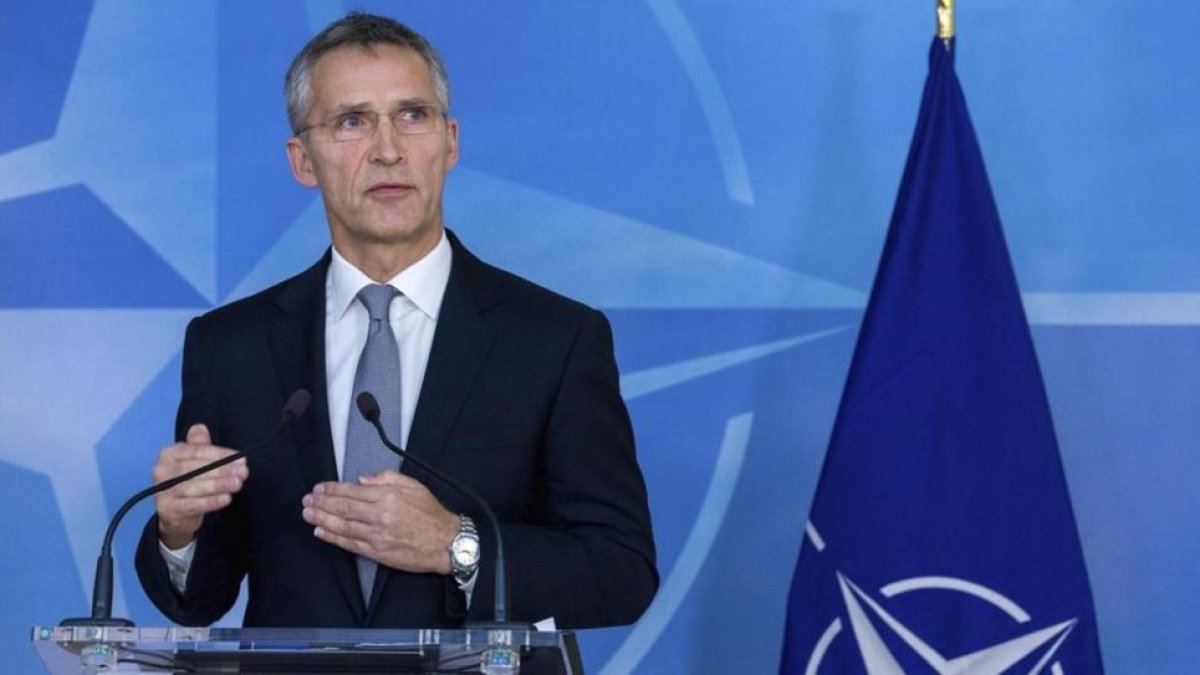 El secretario general de la OTAN Jens Stoltenberg habla sobre los resultados electorales de Estados Unidos durante una rueda de prensa en la sede de la OTAN en Bruselas-EFE / STEPHANIE LECOCQ