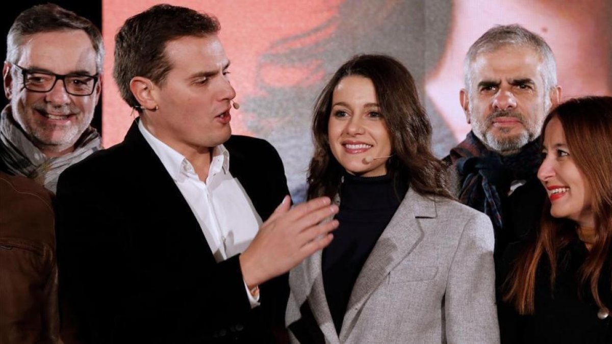 Albert Rivera e Inés Arrimadas, en el acto de inicio de campaña.-AFP / PAU BARRENA