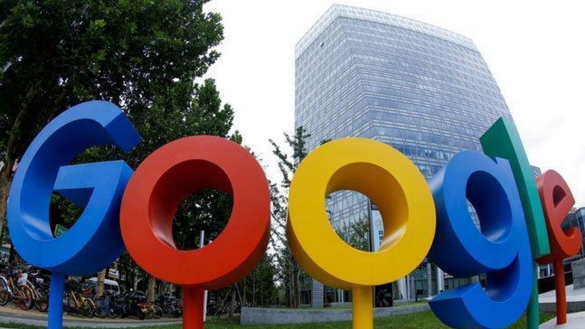 En junio de 2017, la Comisión Europea (CE) impuso una multa de 2.424 millones de euros a Google al considerar que abusaba de su dominio con Shopping.-REUTERS