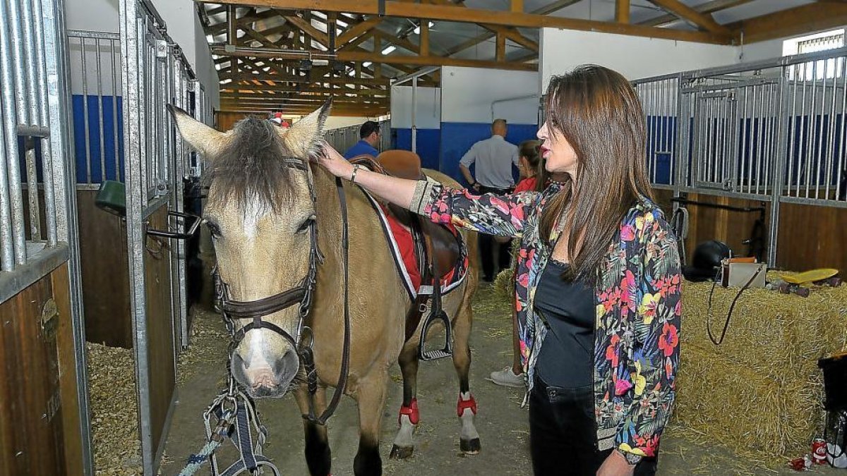 Silvia Clemente, ayer en el Centro Ecuestro durante el concurso de ponis.-ICAL