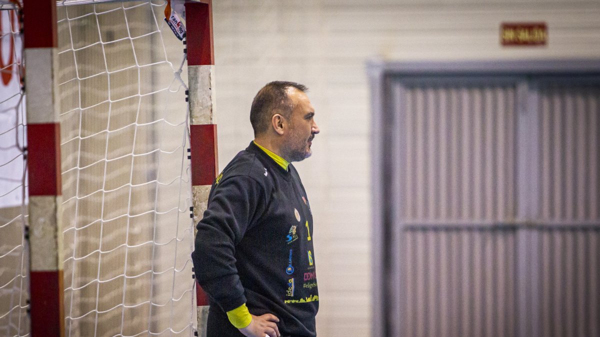 Alberto Miranda, portero de Balonmano Soria. MARIO TEJEDOR