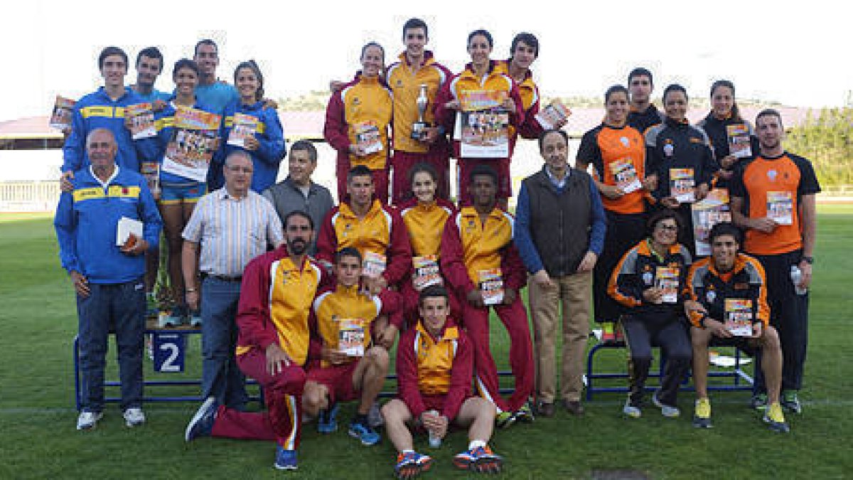 Podium del Nacional de Combinadas por equipos celebrado el pasado fin de semana. / J. J. VICO-