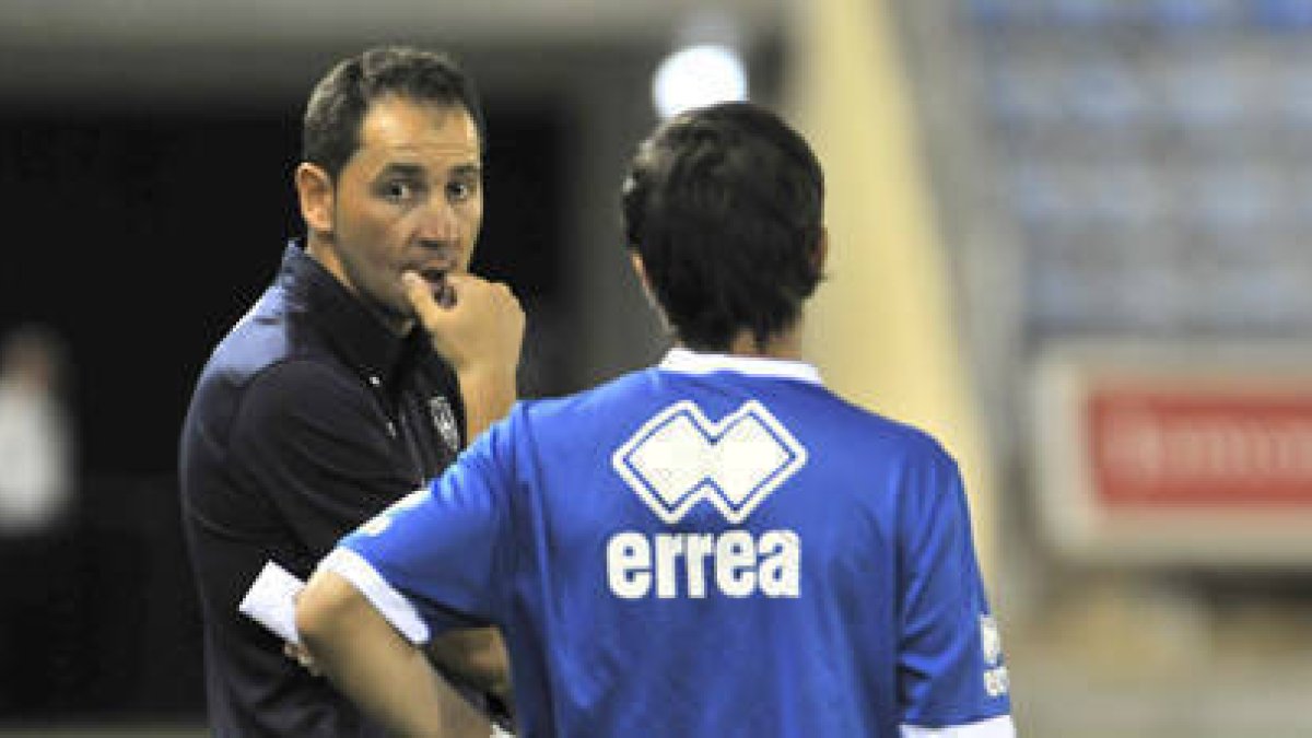 El preparador del Numancia, Pablo Machín. / VALENTÍN GUISANDE-