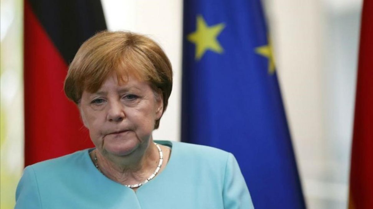 La canciller alemana, Angela Merkel, en una rueda de prensa en Berlin, el 24 de junio.-REUTERS / HANNIBAL HANSCHKE