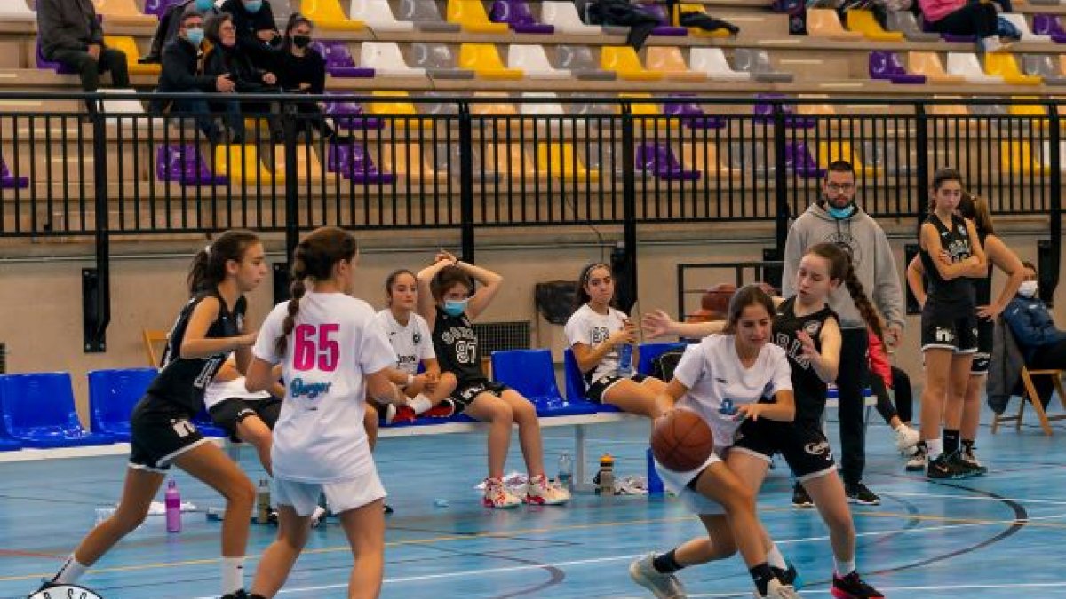 El Cadete Femenino del Club Soria Baloncesto marcha cuarto en la clasificación. HDS