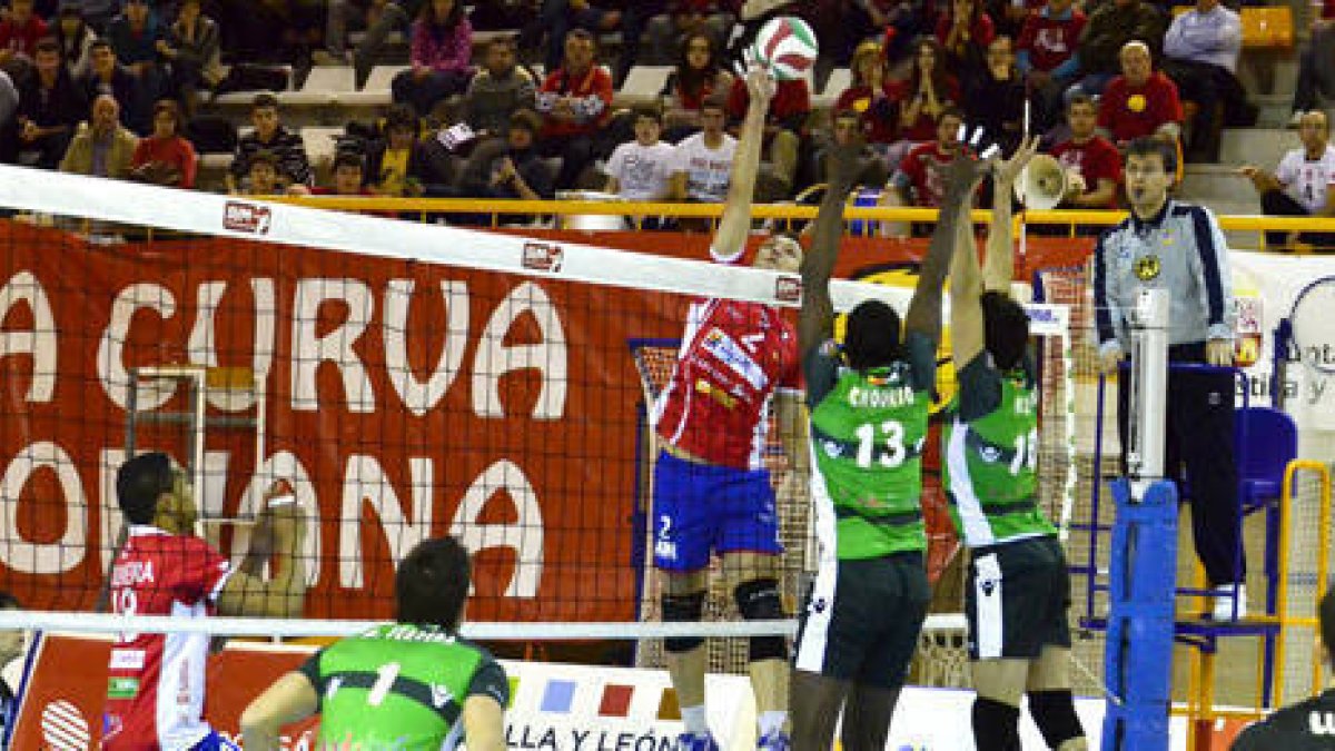 El CMA ha ganado los dos partidos a Unicaja en Liga regular. / A. Martínez-
