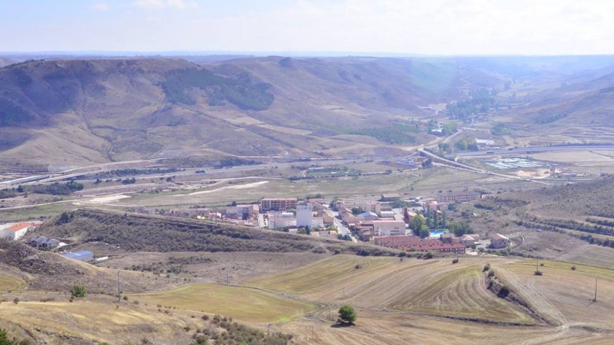 Vista de Medinaceli-Estación desde Medinaceli-Villa.-ÁLVARO MARTÍNEZ