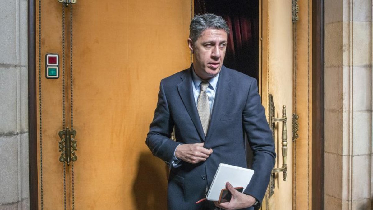 Albiol sale del despacho del PPC en el Parlament, el pasado 2 de marzo.-FERRAN SENDRA
